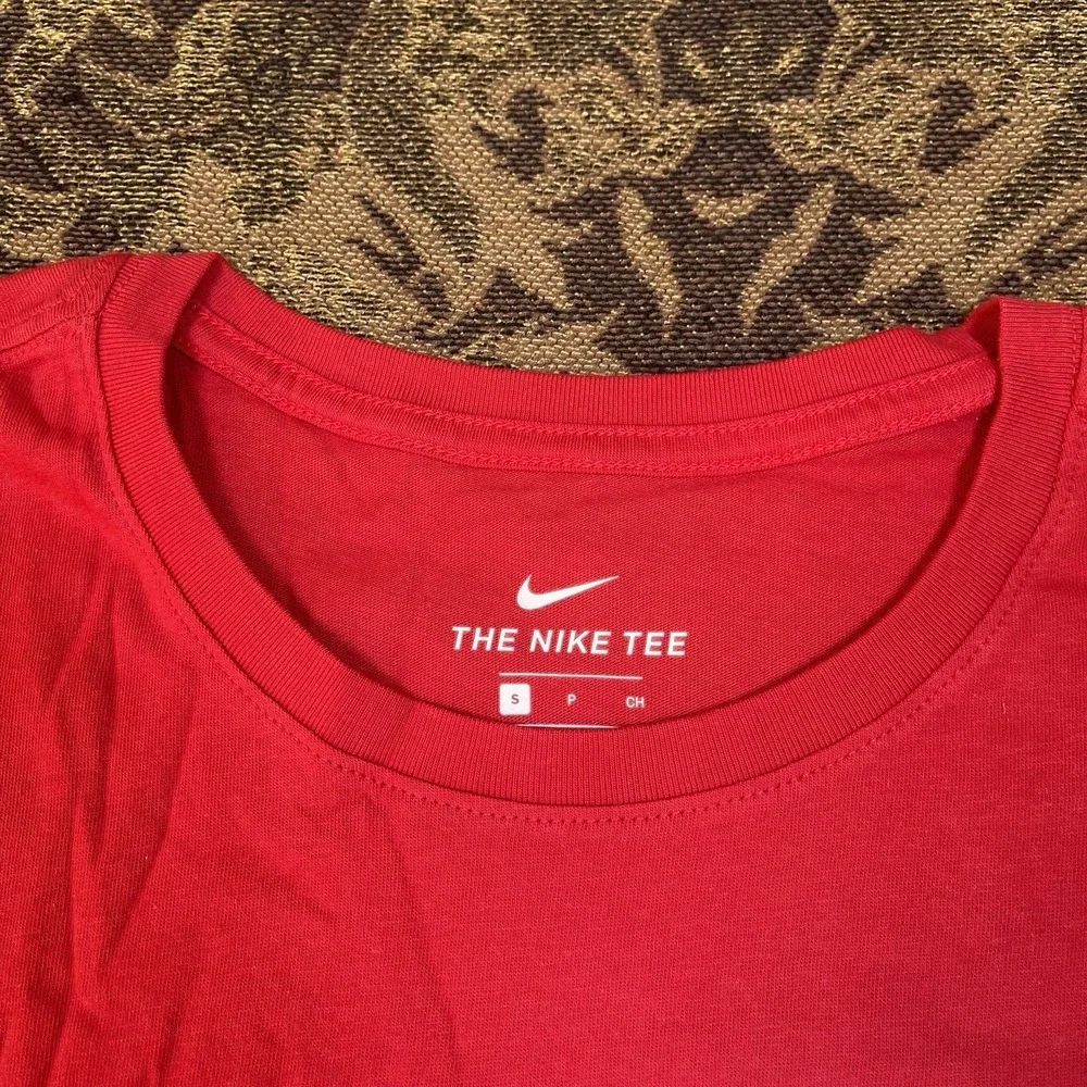 USA Soccer Pocket T Shirt Red Nike Graphic Short Sleeve Mens Size Small New